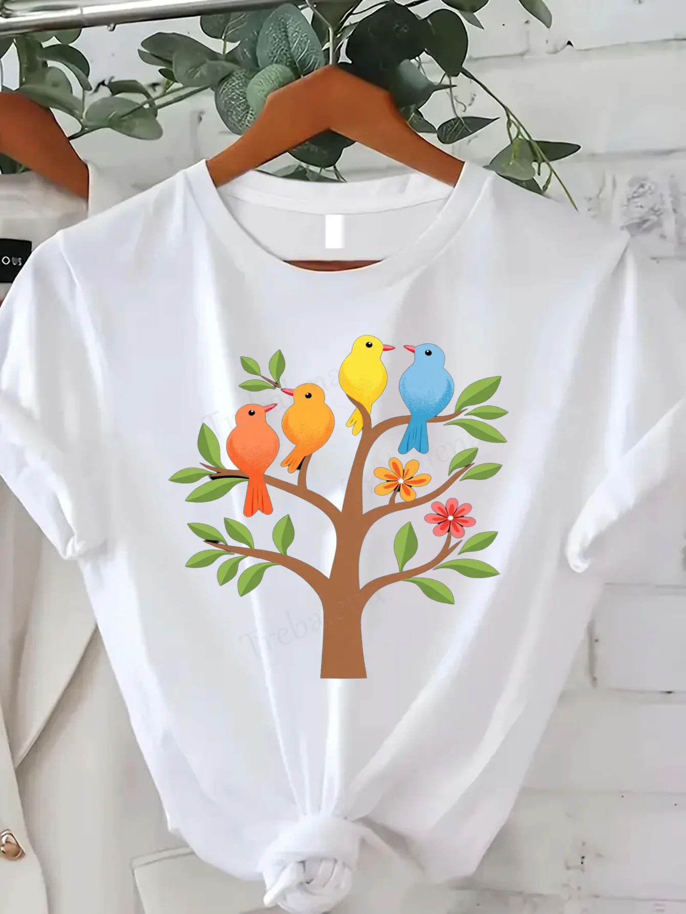 

Удобная женская футболка с принтом, футболка с яркими птицами на дереве, повседневная летняя женская футболка, дизайн в стиле природы