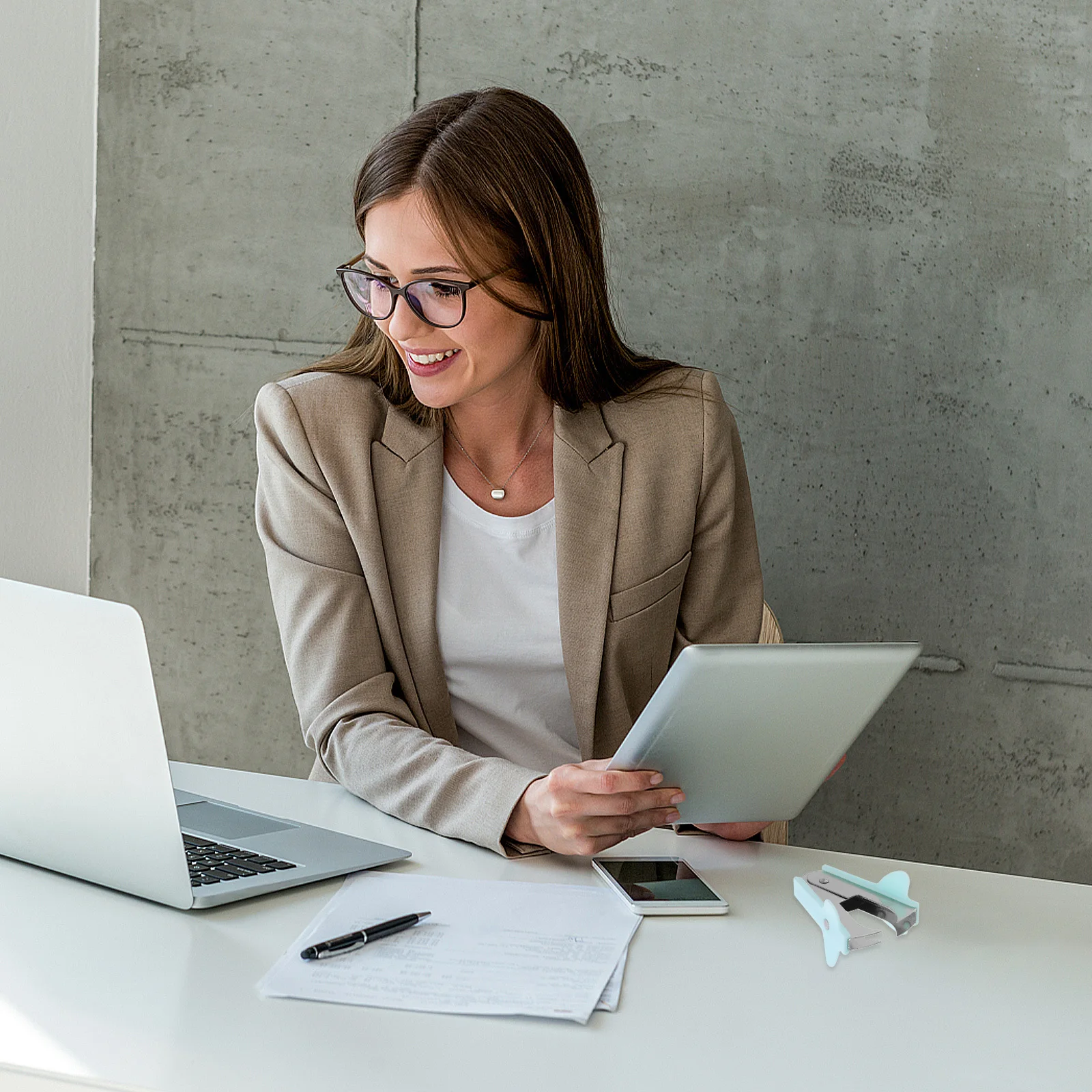 4 قطعة مزيل التيلة الممتاز المحمولة أداة عملية مكتب مكتب منزلي استخدام هوائي مزيل الأظافر التيلة مجتذب اللوازم المكتبية