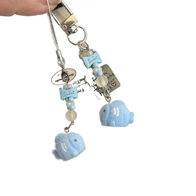 Porte-clés poisson de dessin animé mignon, matériau floqué en peluche avec queue perlée, sangle de téléphone Kawaii et breloque de sac, cadeau