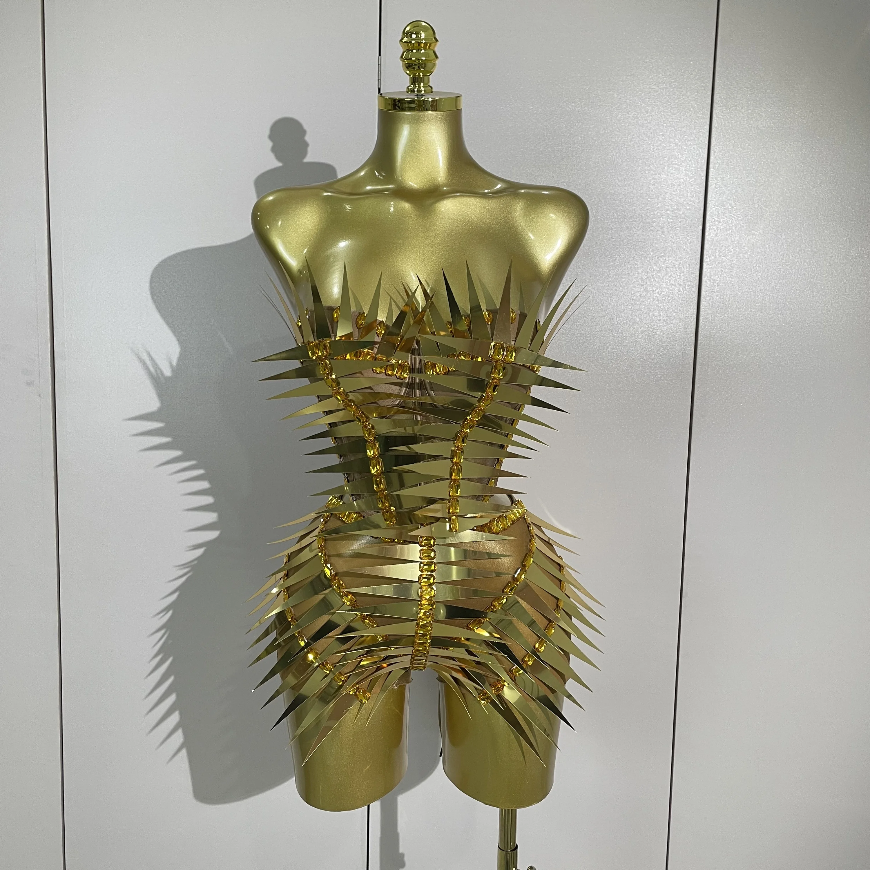 Women Sexy Evening Party Birthday Nightclub Stage Costume Luxury Sparkly Gold Diamonds Sequins Crop Top Shorts Two Pieces Set
