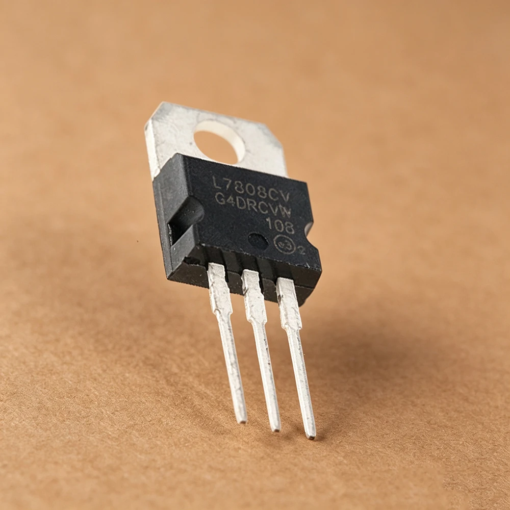 10PCS L7808CV TO220 L7808 TO-220 7808 LM7808 MC7808 stabilivolt voltage-regulator tube