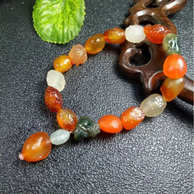 stone from Alashan Gobi, veined , sugar heart agate bracelet - view 4