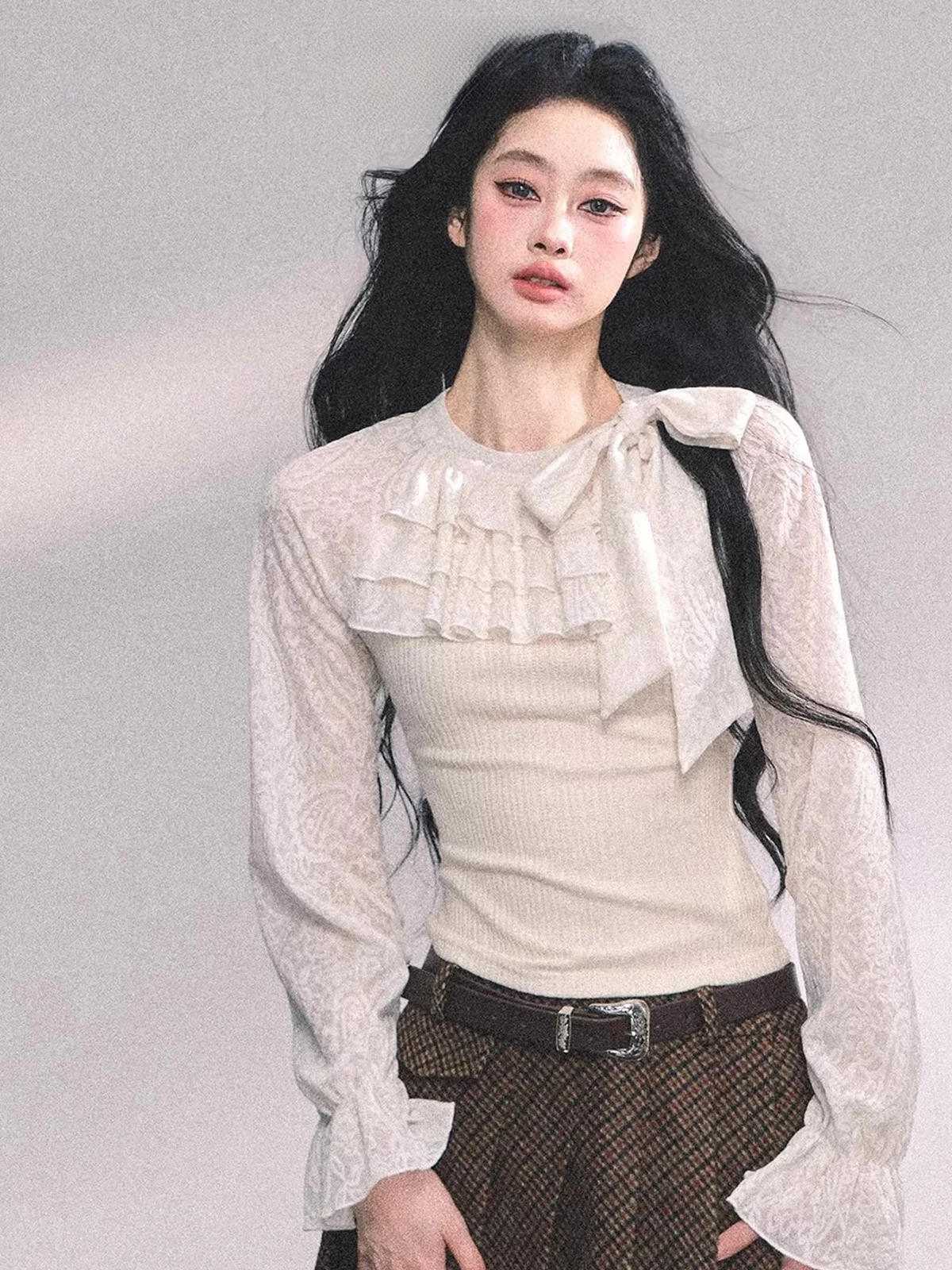 

AOMALM Women's Knitted Lace T-irt Long Sve Slim Fit Casual Sle Polyester Fabric round Ne Top for Autumn Season