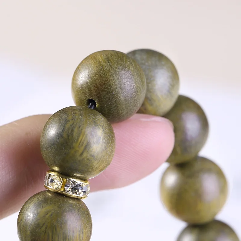 Natural Green Sandalwood Handheld Bodhi Bracelet Comes with A Fragrant Fragrance Tassel Style Buddha Beads Prayer Beads Jewelry