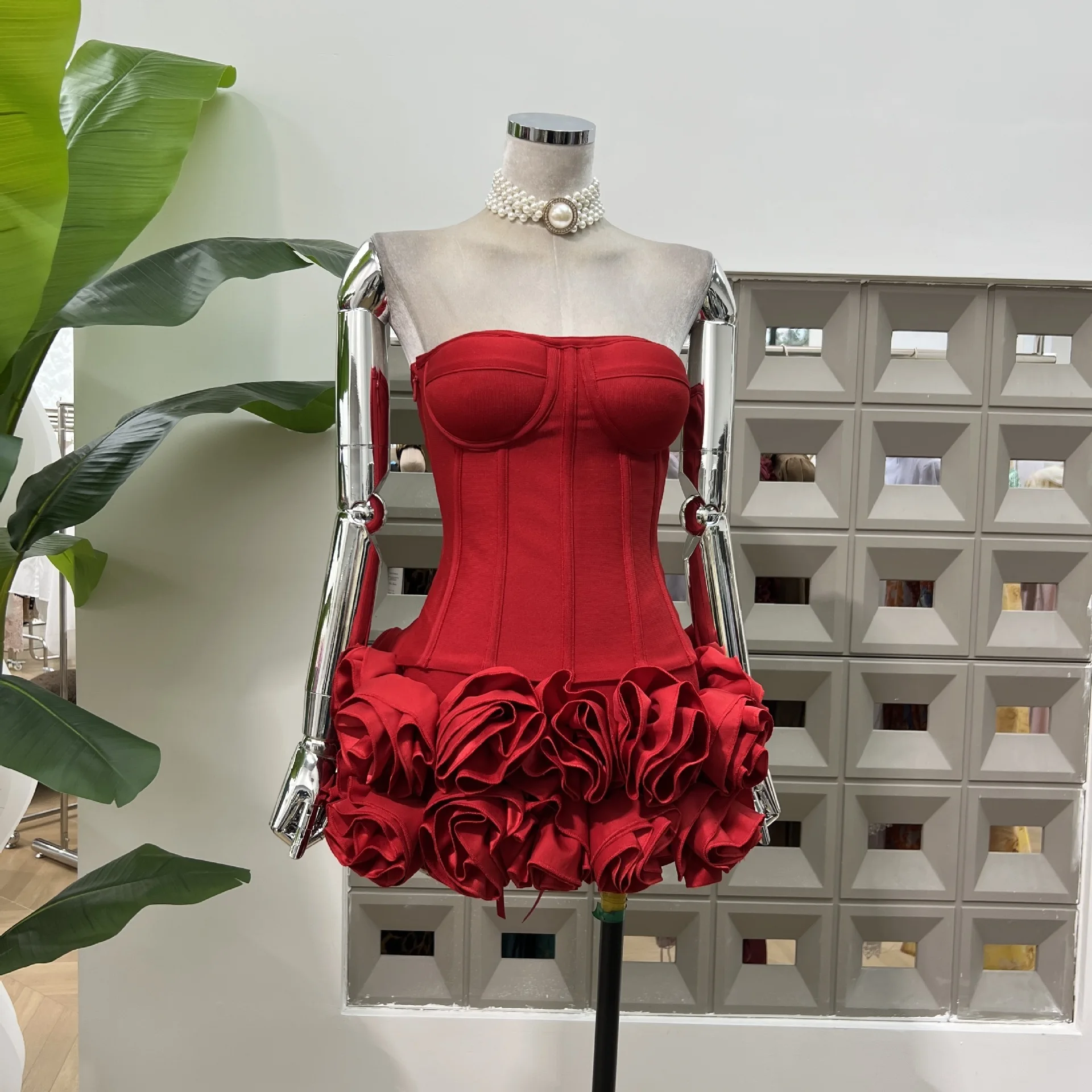 

Knitted Bandage Pressure Fishbone Tie Waist Strapless Top And Floral Ultra Short Low Waist Half Skirt Spicy Girl Dress