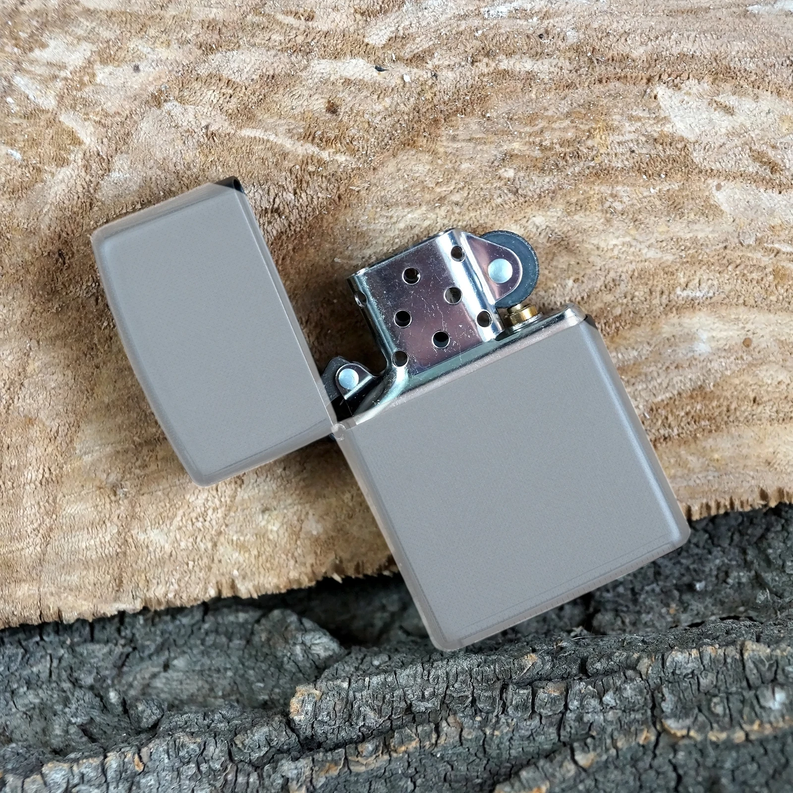 

2pcs Lighter Case Transparent Protective Boxes Portable Plastic Cover Lighter Cigarette Holder Storage Container