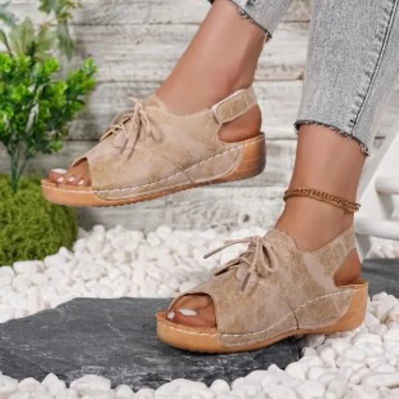 

Women's color-blocked wedge sandals 2025 summer lightweight thick-soled anti-slip beach shoes Women's larger size 43