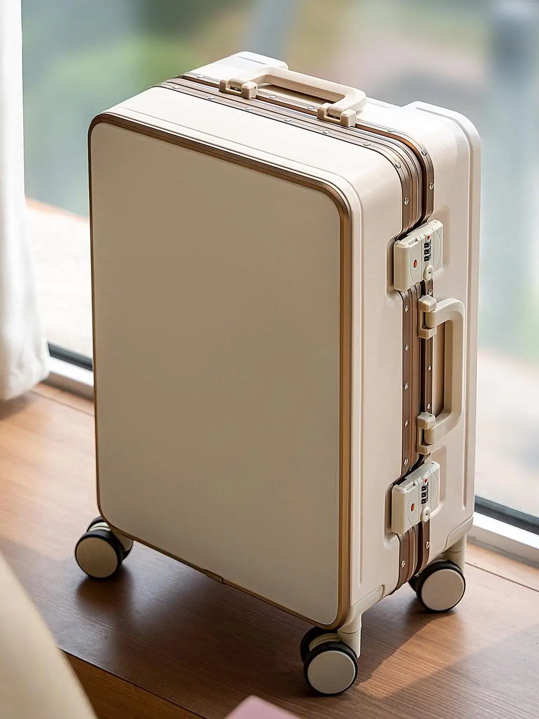 nouvelle-valise-cabine-2026-en-aluminium-grande-capacite-durable-avec-porte-gobelet-poche-interieure-et-double-fermeture