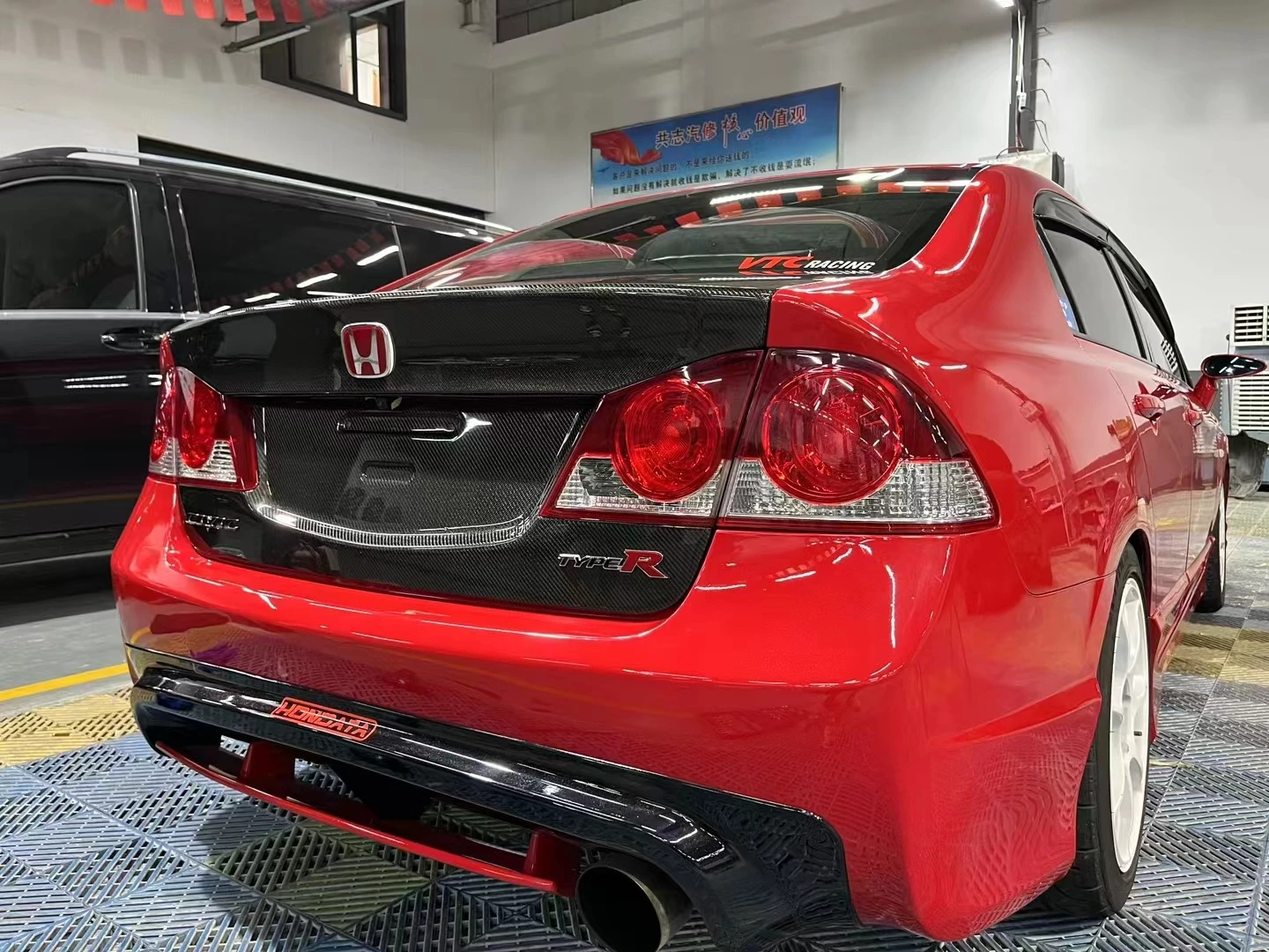 Real Carbon Fiber Trunk Lid For HONDA Civic Type R FD2