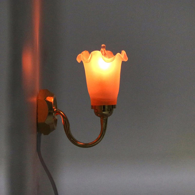 

1:12 Doll House Mini Golden Flower Bud Wall Lamp Home Decoration Accessories