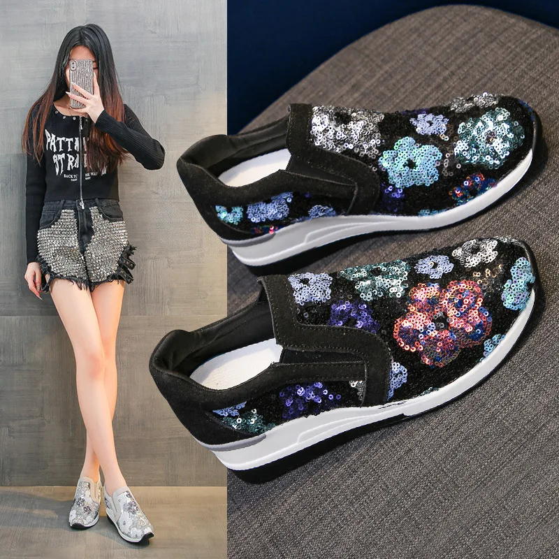 

The 2025 New Breathable Lace Pearlescent Sequin One-foot Casual Women's Shoes with A Large Size and Inward-increasing Height