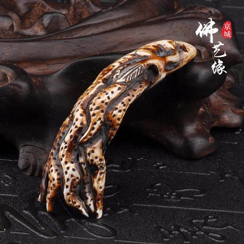 

Natural Camel Tooth Pendant Pendant Carved Buddha Hand King Kong Xingyue bodhi Pendant Accessories