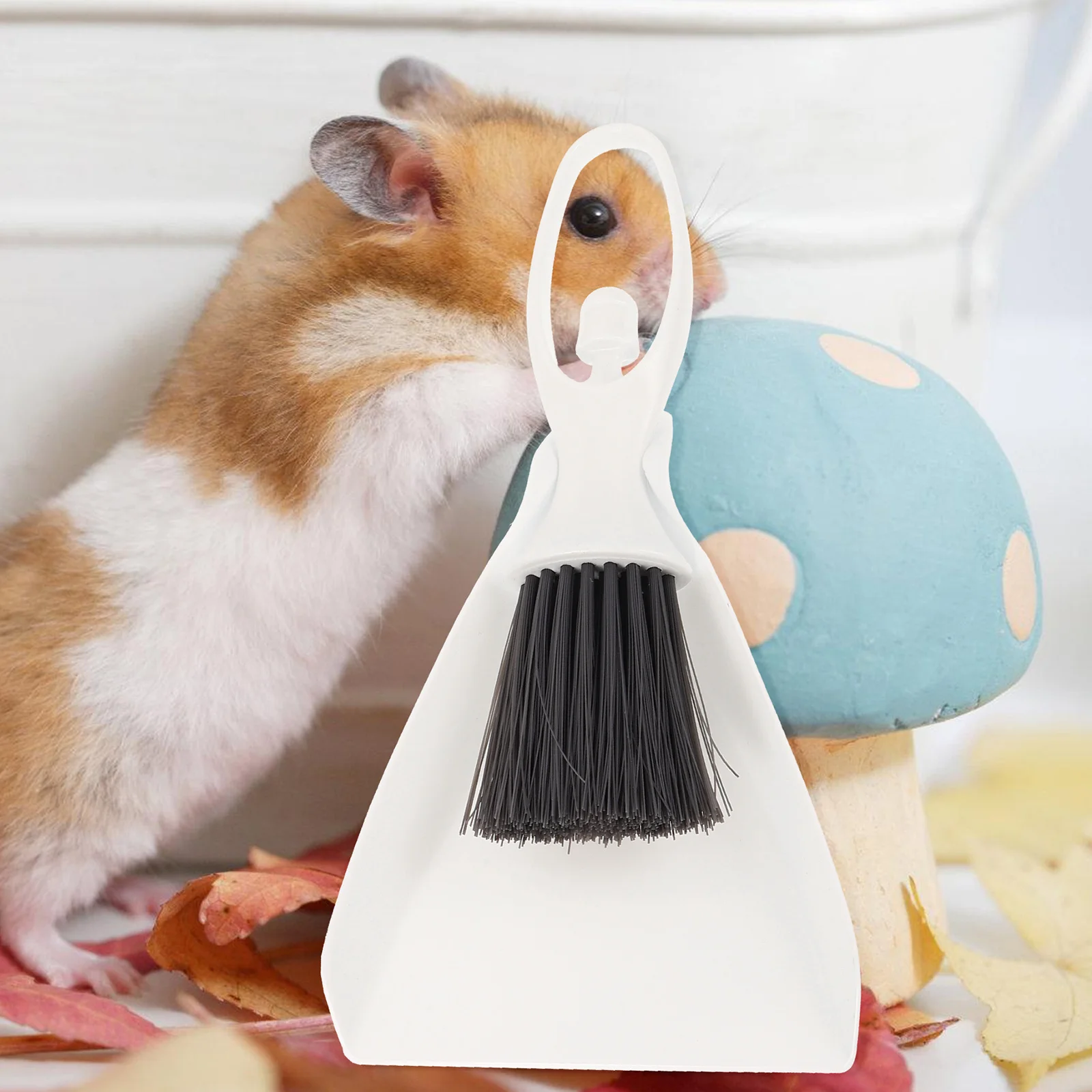 

1 set 1 Set Small Broom Dustpan Cleaning Tools For Hamster Rabbit Guinea Pig Cage Mini Hand Brush Kit Household Pet Shop
