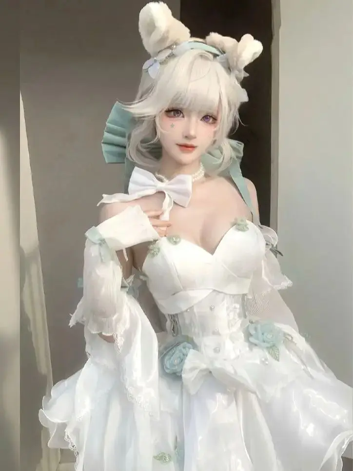 Japan Genshin Impact Lynette Cosplay Costumes Anime Game Angel Courtyard Women Female Cosplay Clothing Halloween Carnival Wig