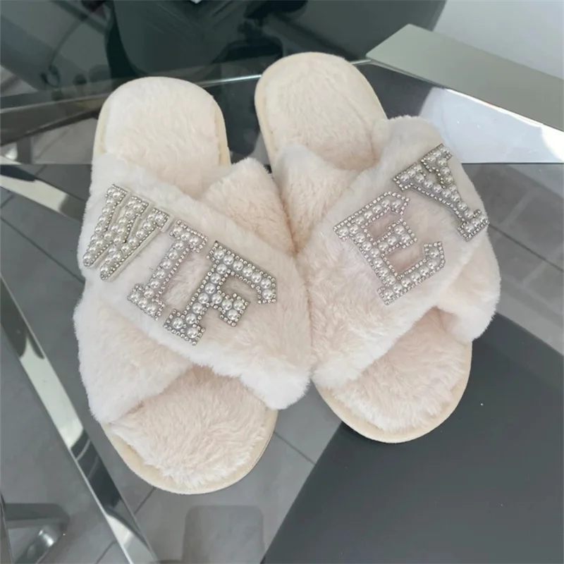 

Personalised Mrs bridal slippers, Bride Slippers, Wedding Slippers Bride Gift, hen weekend gift, bride to be gift, wedding party