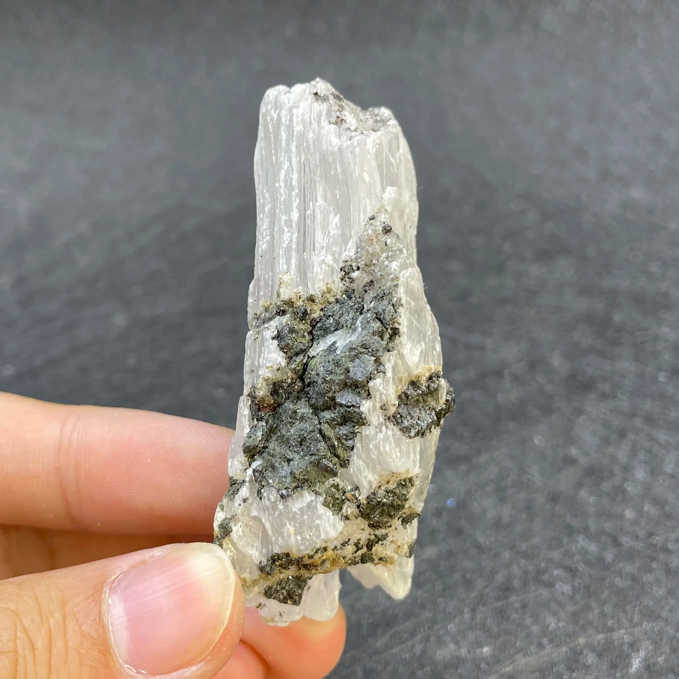 Natural Stone Gypsum Pyrite Crystal Mineral Specimen Raw Rock Quartz Decoration Rough Healing Gift