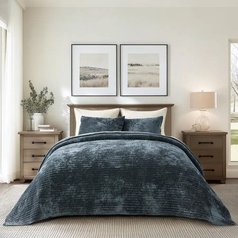

Velvet Quilt Set King Size, Luxurious Soft Striped Channel Bedding Set, Lightweight Velvet Comforter for All Season, Oversized B