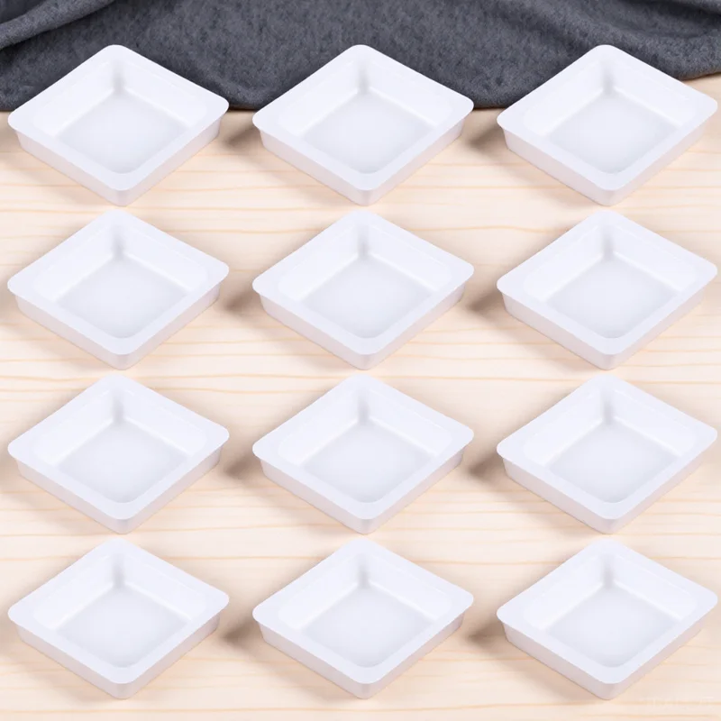 50Pcs Plastic Weighing Plates Anti-Static Non-Tip Flat Bottom Lab Weigh Boats for Easy Transfer of Powders and Liquids 7Ml - Image 6