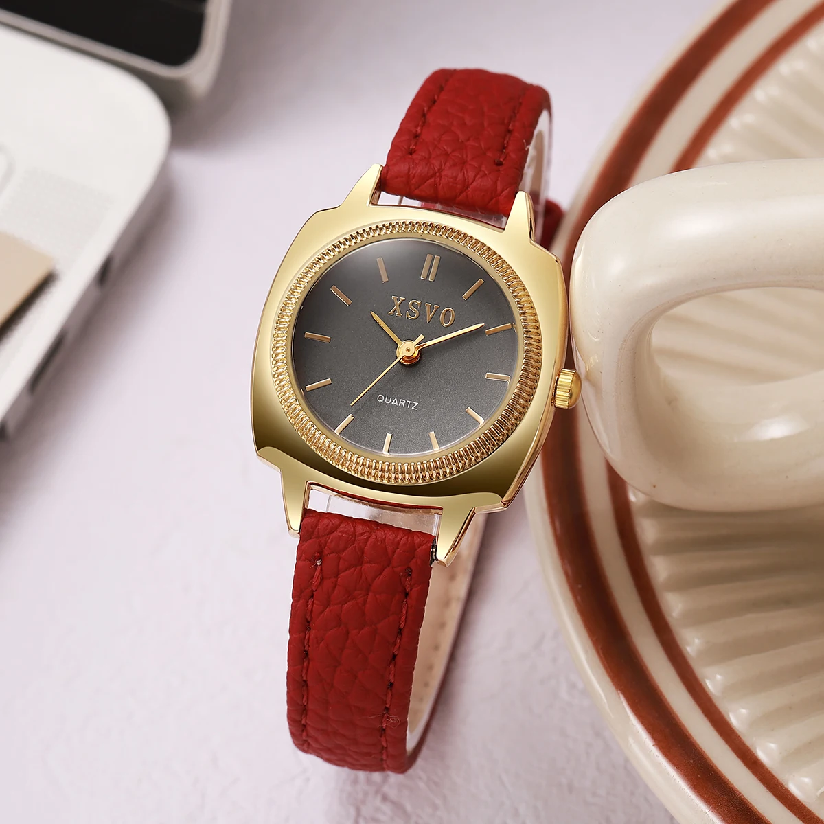 ساعة كوارتز عصرية وأنيقة فاخرة بمينا دائري وحزام جلدي للنساء، مناسبة للارتداء اليومي، هدية عيد الميلاد #3