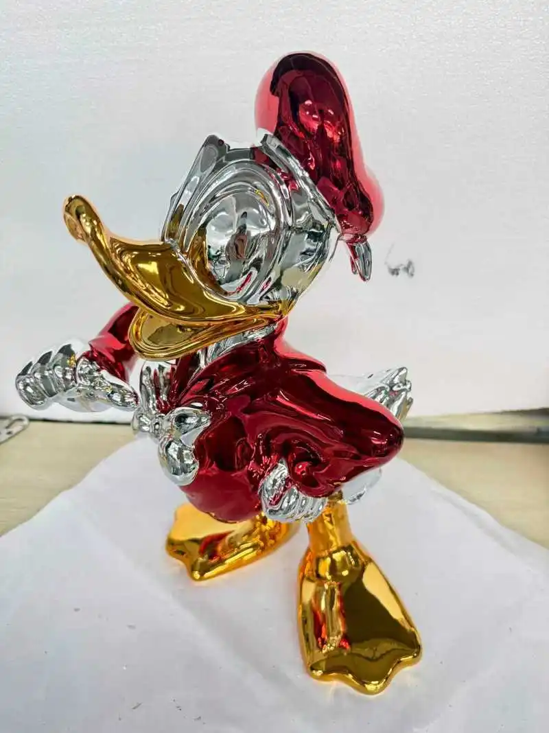 

Hot Sales New Electroplated Donald Duck Glass Fiber Creative Decoration Personalized Indoor Cartoon Customized Festival Gift