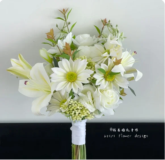 

Bridal wedding diy hand-held flower Korean artificial flower engagement flower license bouquet hot new gift waterfall spherical.