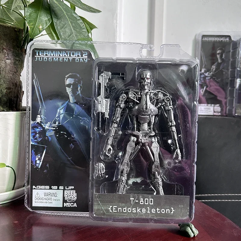 In Stock Neca Endoskeleton Figure The Terminator Figure 2 T-800 T-1000 Pvc Action Figure Model Statue Desktop Decor Toys Gifts