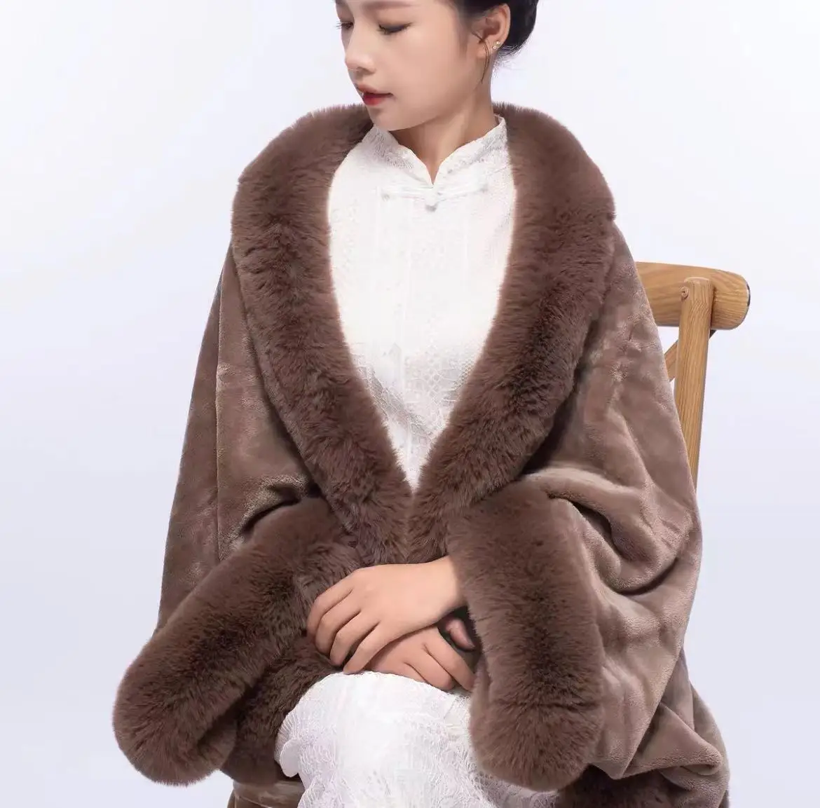 

5 Colors Women Batwing Sleeves Cloak Faux Rabbit Fur Winter Mink Streetwear Cape Loose Poncho Coat Oversize Shawl For Wedding