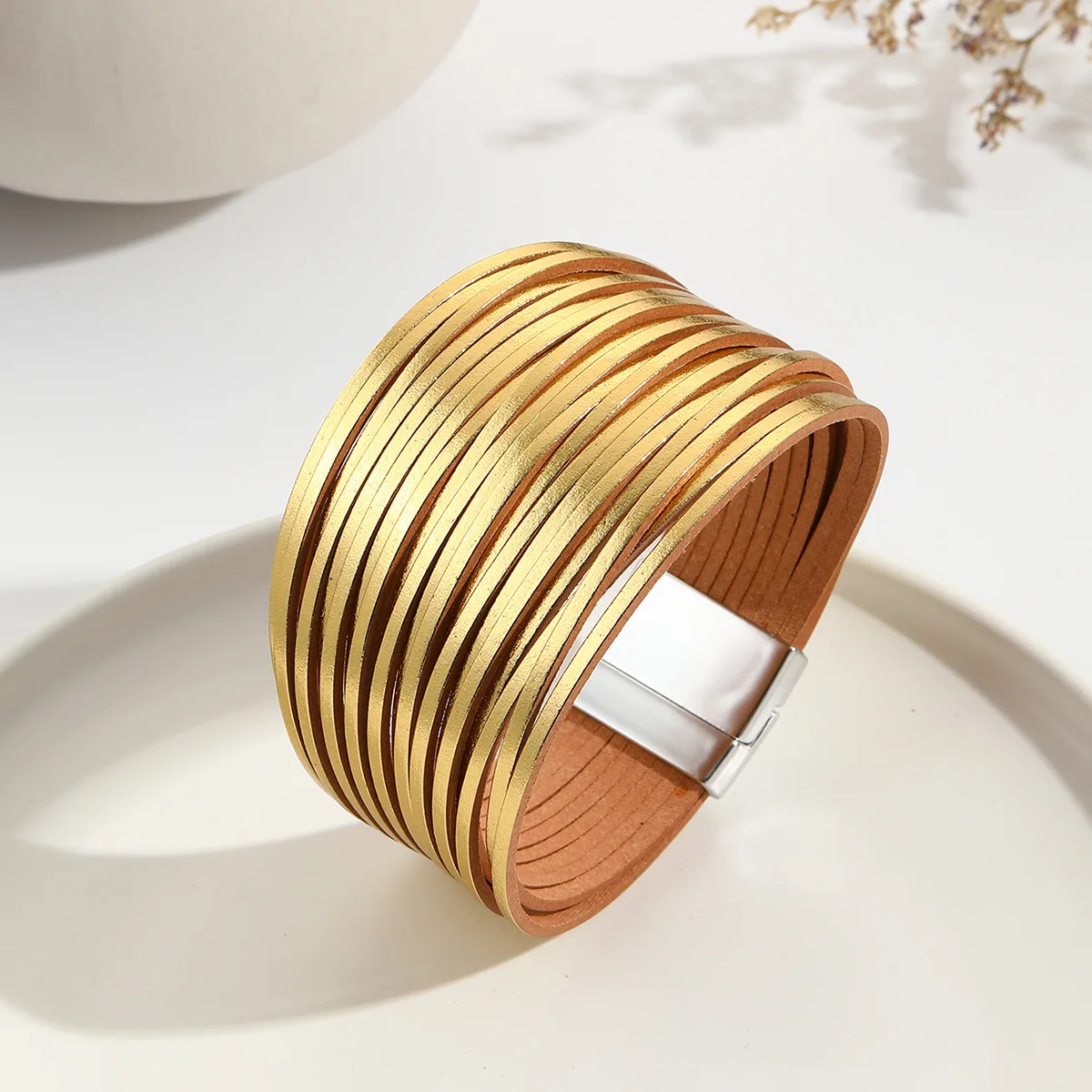 

Versatile women's PU leather wristbands with magnetic clasps, Multiple Gradient men's wristbands with mixed colors