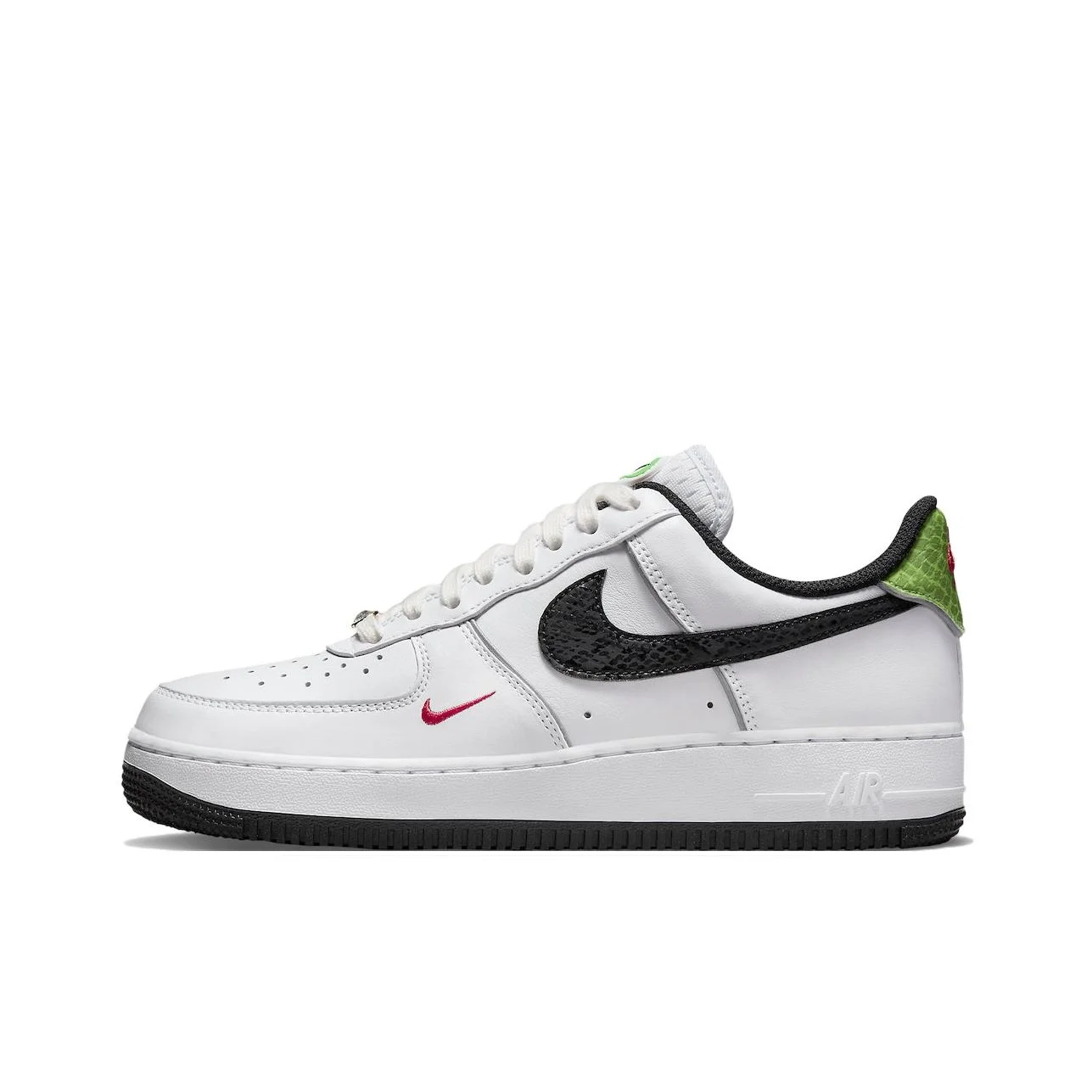Chaussures de skateboard Nike Air Force 1 pour femme, coupe basse, blanc/noir/vert