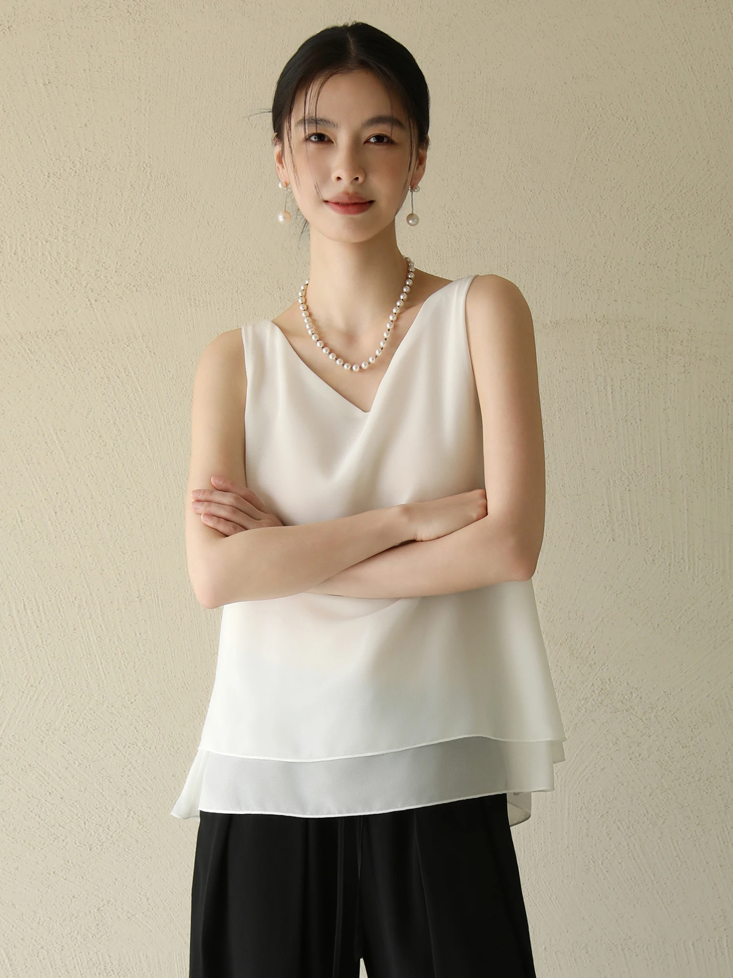 

Летняя женская майка с V-образным вырезом без рукавов, свободная шифоновая накидка-топ, белая, дышащая, для ношения под одеждой, А-силуэт, на бретельках