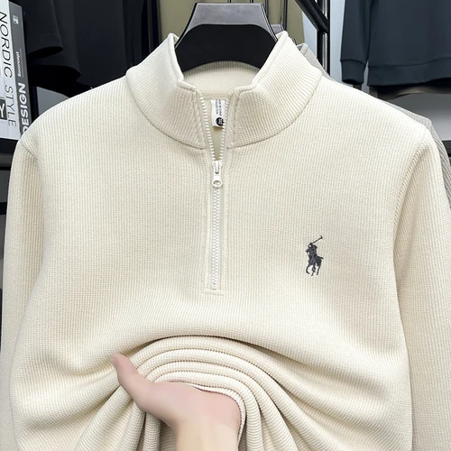 Imagen 1 del producto Sudadera con capucha gruesa de felpa y cremallera de media altura para hombres en otoño e invierno Top con capucha con logotipo de caballo bordado antipilling