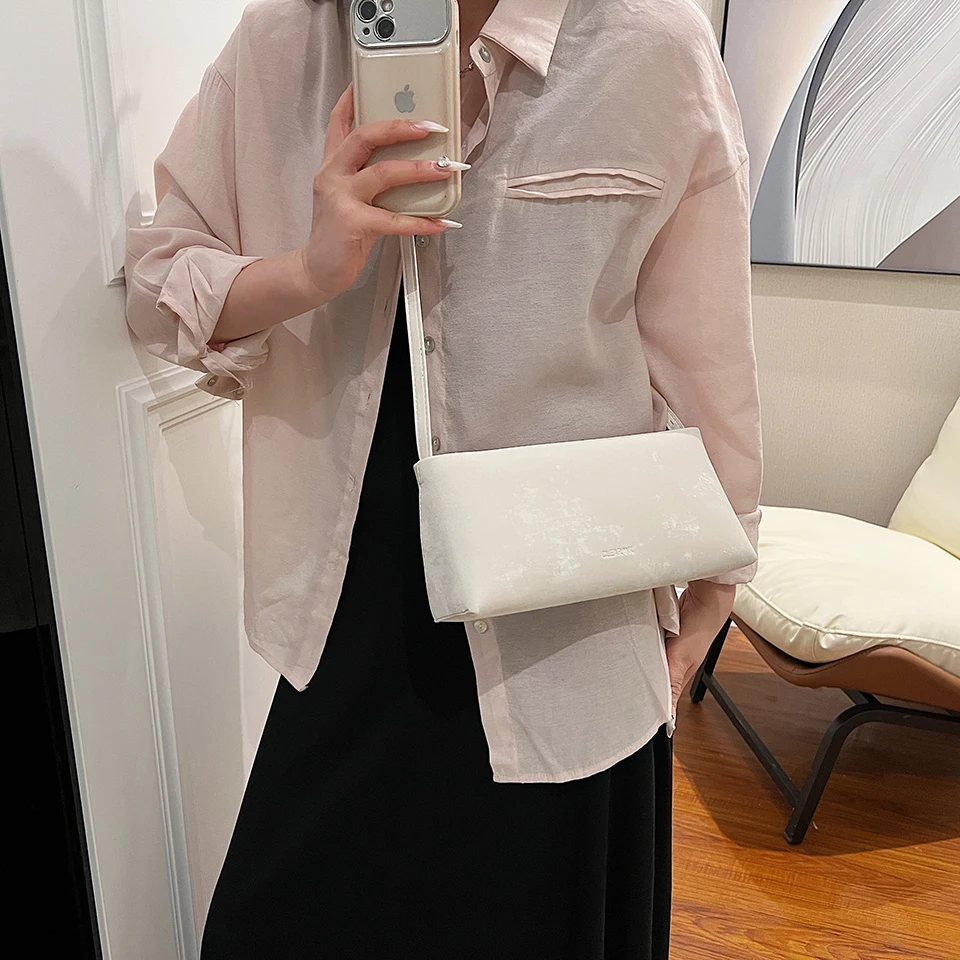 Thumbnail 4 - #78 Latest Baguette Bags Offers