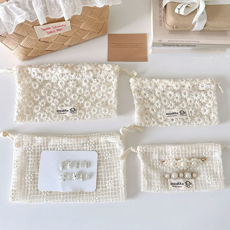 Korean Ins Style Lace Cute makeup Storage Bag Travel Cosmetic Pouch Portable Lipstick Sundries Organizer for Women