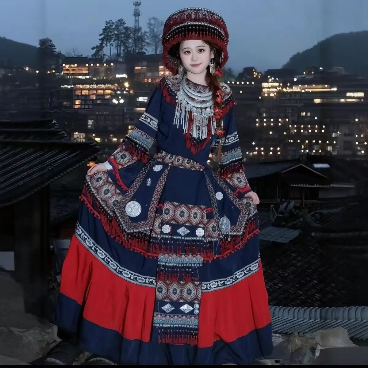 

Classic Women's Hmong Costume Traditional Chinese Embroidery Clothing Vintage Carnival Event Stage Performance Outfits National