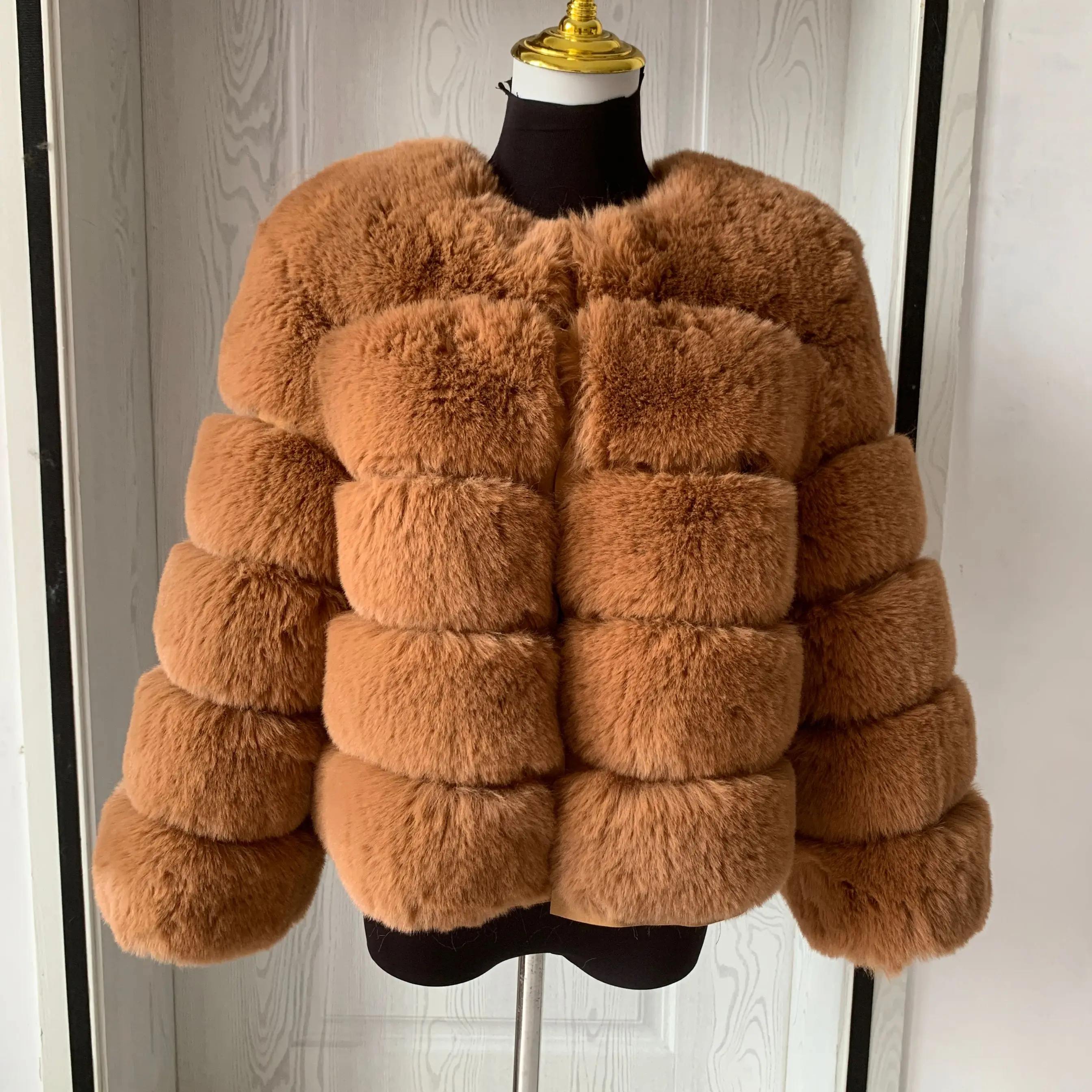 Damen Mode Kunstpelzmantel Super Angesagter Herbst Winter Kurzer Kunstfuchspelz Flauschige Jacke Hochwertig 7XL Damen Pelzmäntel – Detail 28