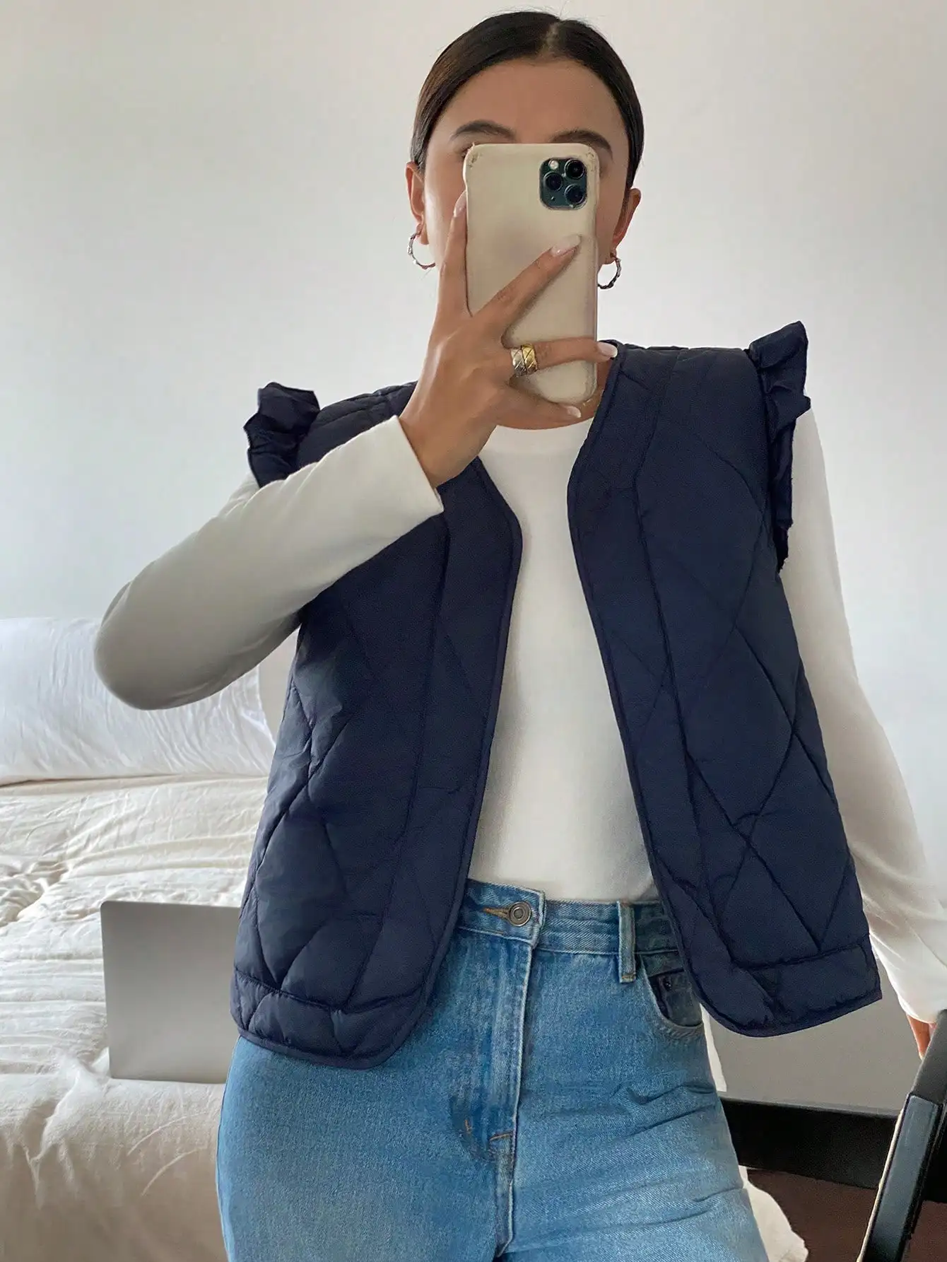 

Women's Quilted Vest with Ruffle Shoulder, Open Front Casual Bomber Jacket for Fall Winter