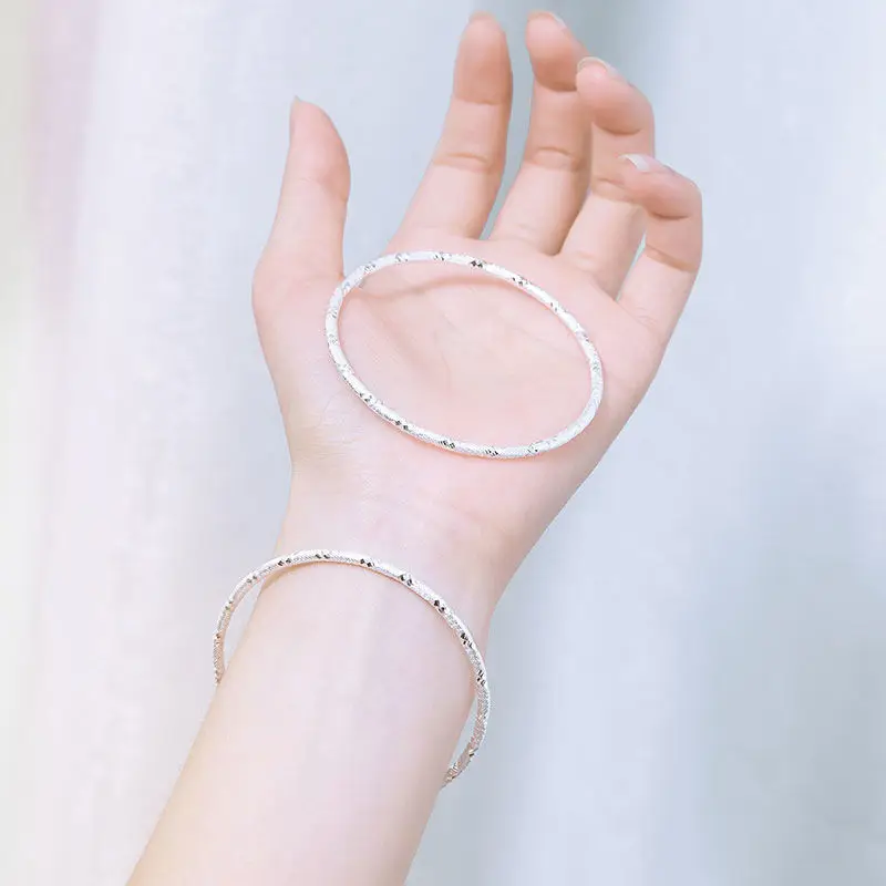 

Gypsophila Women, Youthful Thin Carved Silver Color Closed Round Bracelet
