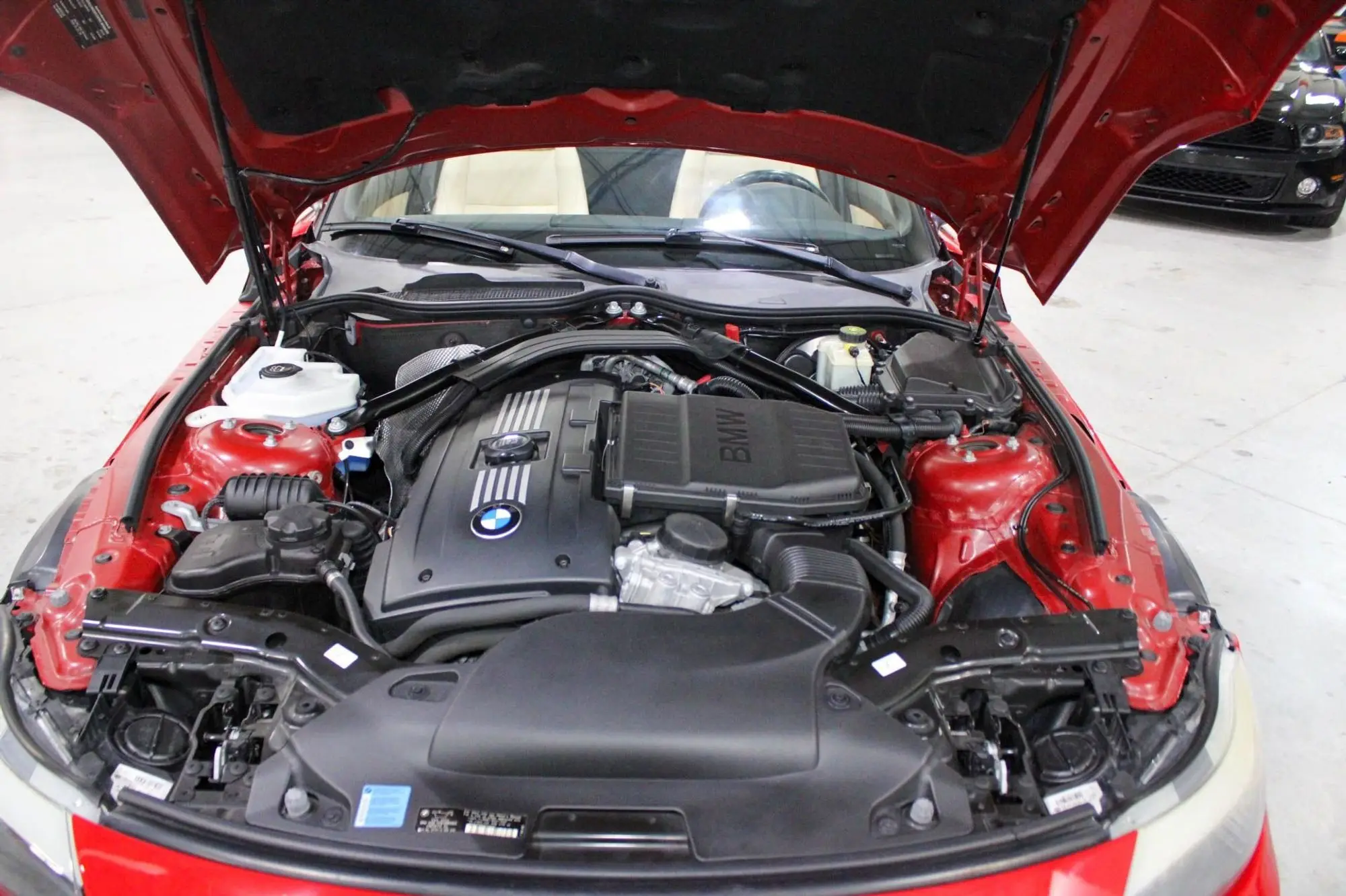 

Амортизатор капота 694 мм 51237191528 для BMW Z4 (E89) кабриолет 200-15 2016, передние газовые упоры капота, пружины-амортизаторы, газовые пружины, стойки-амортизаторы