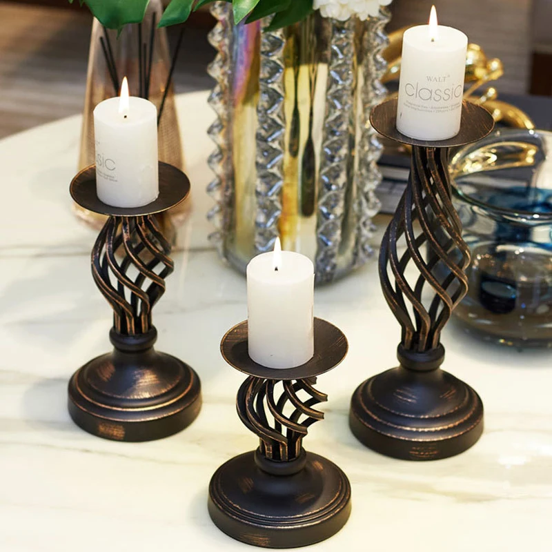 

Metal Retro Candlestick Holder Candle Stand Hollowed-out Black Candle Holders Decorations Wedding Candlelight Stand