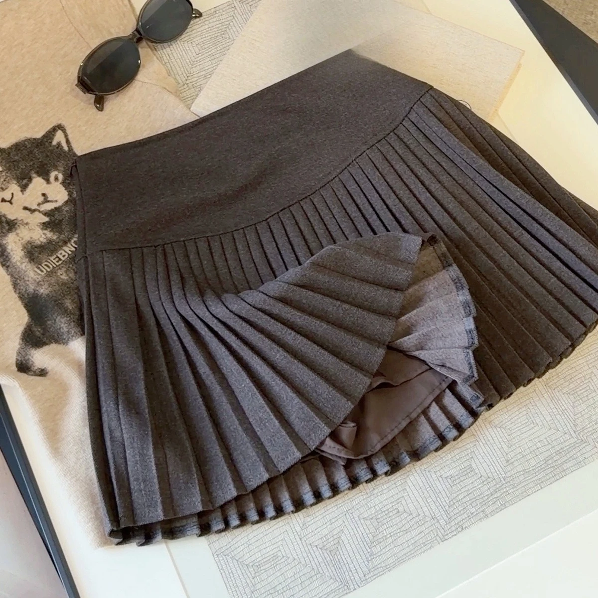 Seoulish Women's Autumn New Woolen Pleated Mini Skirt High Waist A-line Mini Skirt Korean Style Slim Fit Short Skirts for Women