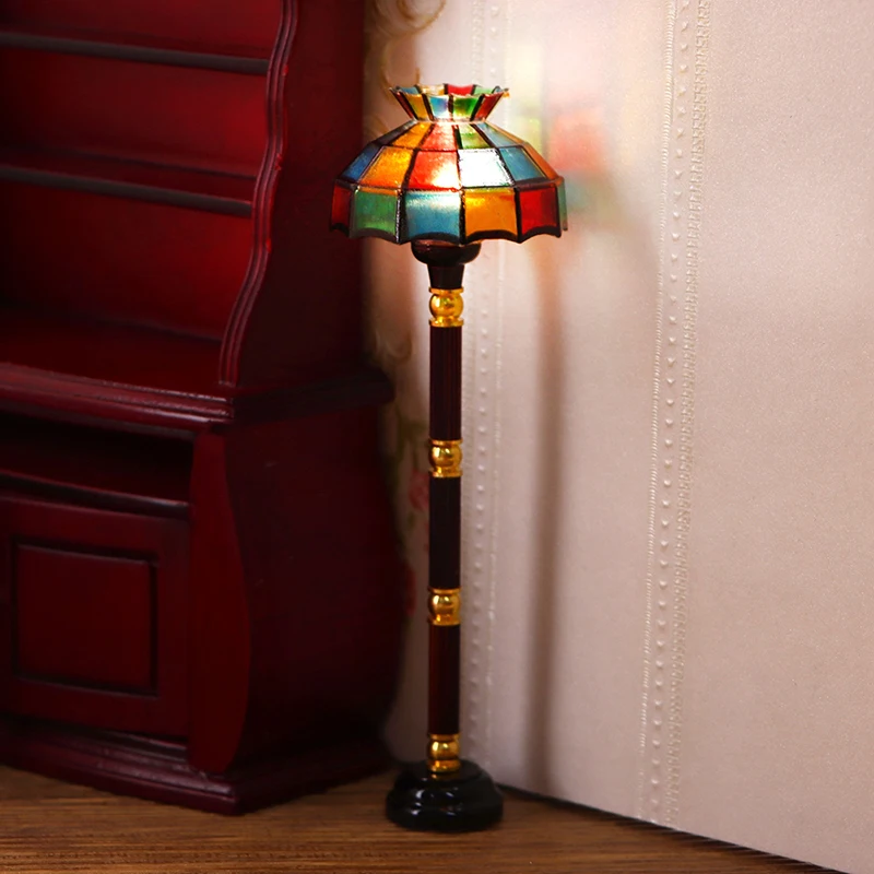 1:12 Dollhouse Miniature Colored LED Floor Lamp Standing Lamp Table Lamp Scene Toy Doll House Decor Dollhouse Accessories