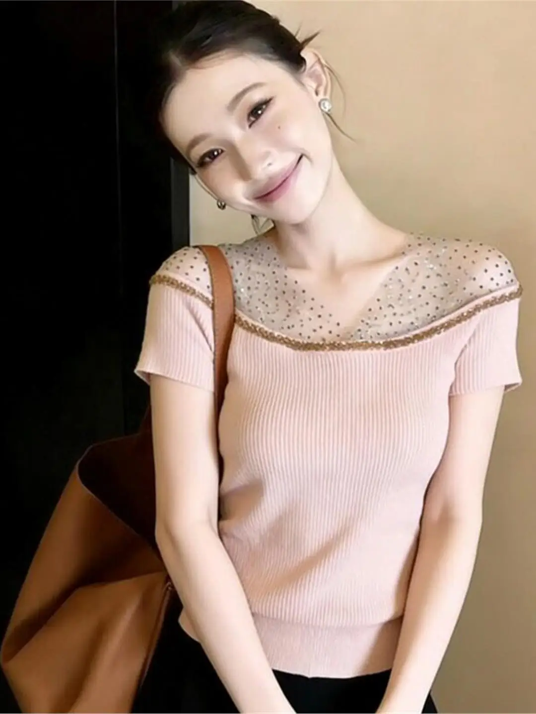 

Elegant V-Neck Knitwear Women's Summer Unique Exquisite Shoulder-Baring Slimming Pure Desire Trendy Top Korean Style Commute