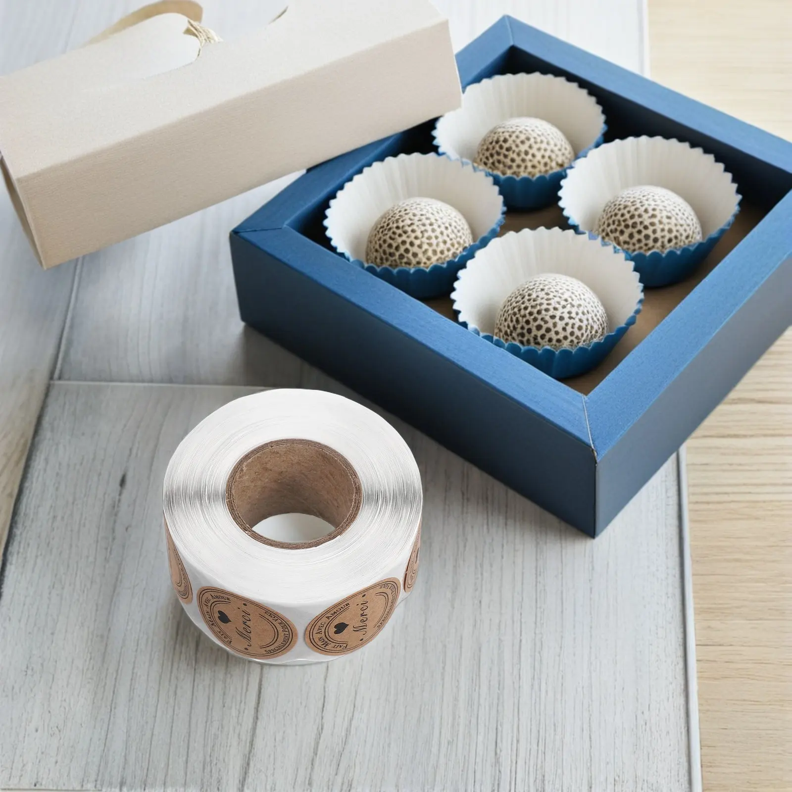 

2 рулона круглых наклеек: французские благодарственные этикетки из крафт-бумаги на клеевой основе для упаковки, поздравительных открыток, почтовых отправлений