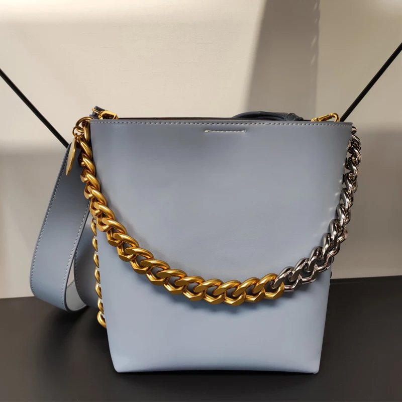 New 2024 Women\'s Bucket Bag Luxury Shoulder Bag High Quality Handbag Fashion Women\'s Bag Thick Chain Party Bag Wallet