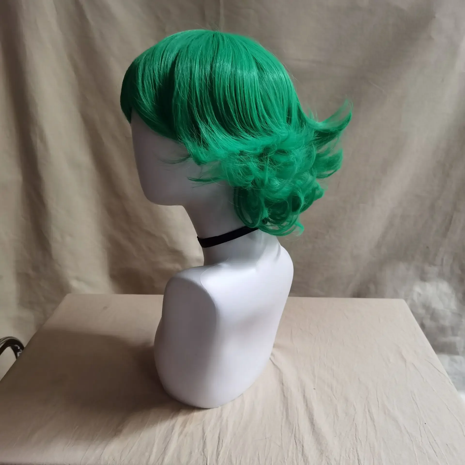 شعر مستعار تنكري لشخصية One-Punch Man Anime Tsundere Loli Tornado - شعر مستعار من الألياف الاصطناعية باللون الأخضر