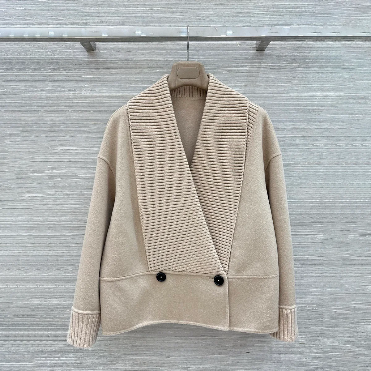 2026 high-quality women's wrapped V-neck spliced short woolen jacket--2692822