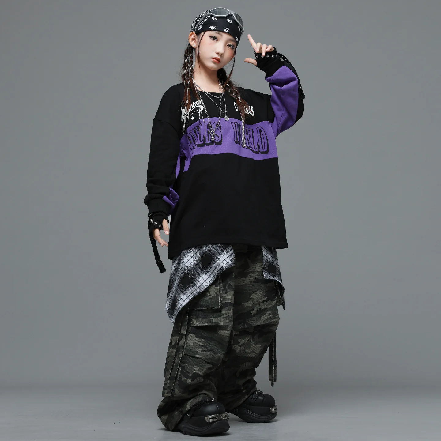 子供 Kpop ヒップホップ服黒文字スウェットシャツ迷彩ストラップパラシュートカーゴパンツ女の子男の子ストリートダンス衣装服