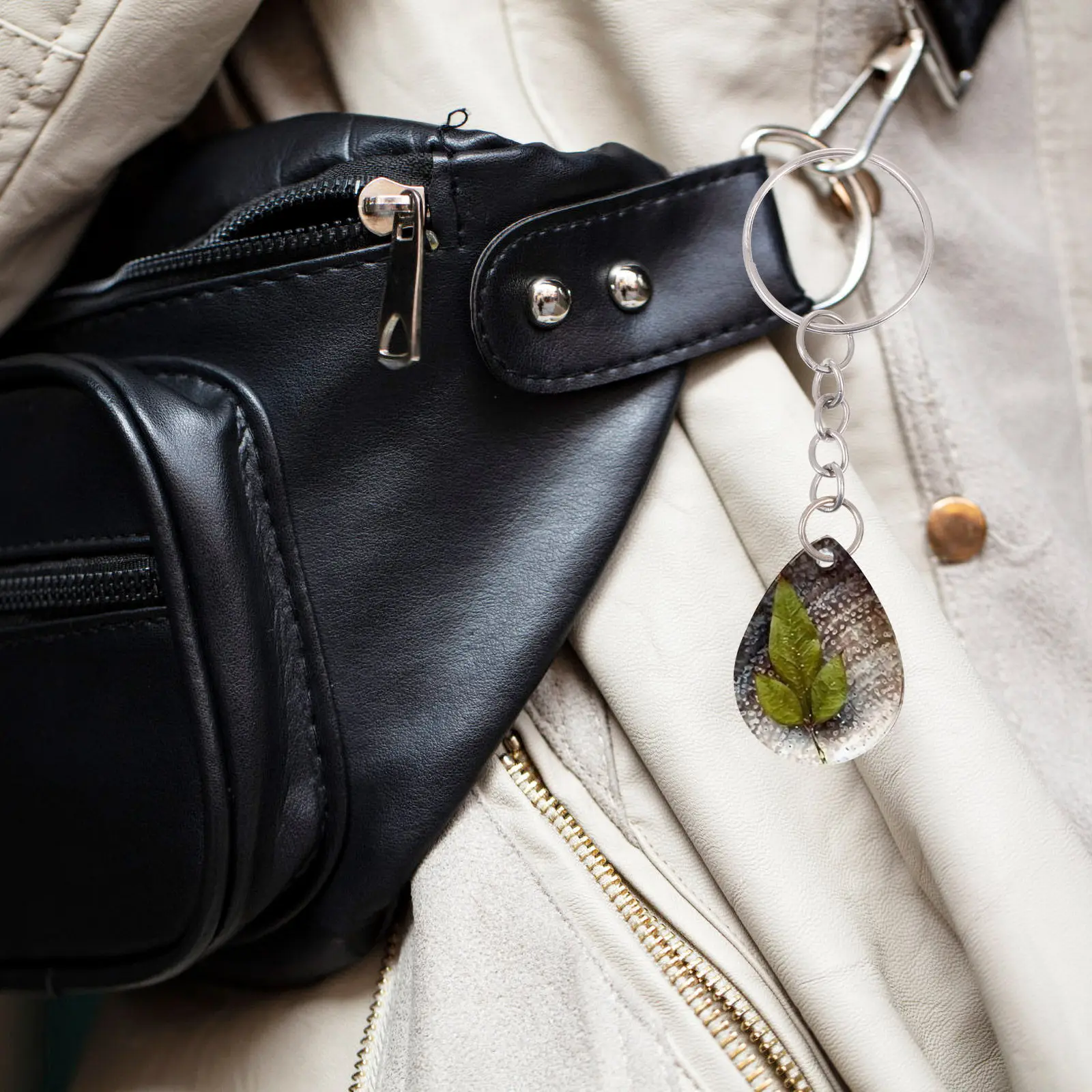 

1Set Silicone Resin Keychain Molds Pendant Making Mold DIY Jewelry Casting Craft Mold Lightweight Portable Gift