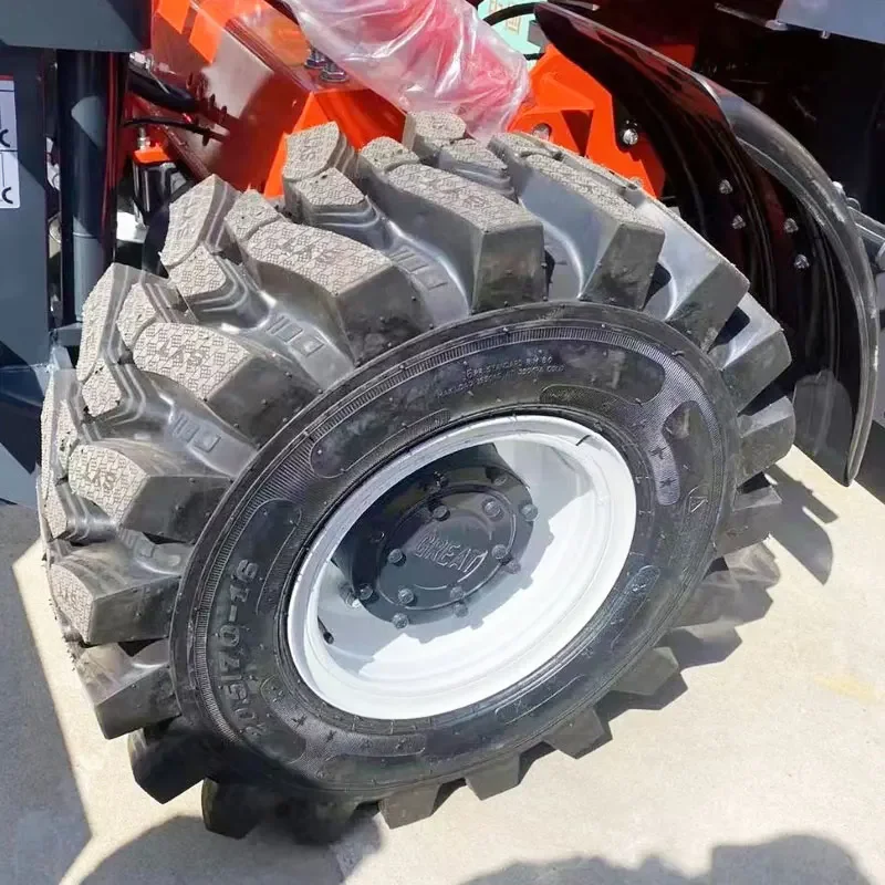 รถยก3-5ton ขับเคลื่อนสี่ล้อขนาดเล็กรถยกภูมิประเทศแบบขรุขระ4X 4WD รถโฟล์คลิฟท์4ทางวิบาก