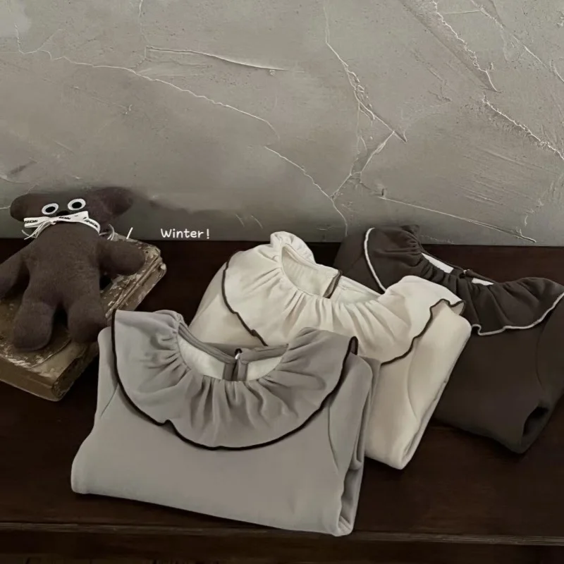 

01-Girls2025Autumn Winter New Brushed Knit Ruffle Collar Baby Girl Korean Style One-Piece Fleece Base Shirt Thickened Trendy